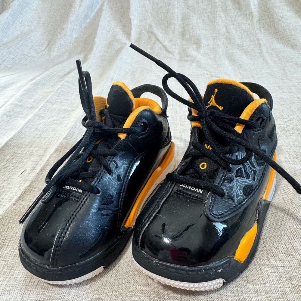 Jordan 6-17-23 TD "Black Taxi" - Size 7C